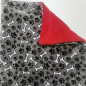 Preview: Kuscheldecke, rot, grau pfoten schwarz knochen weiss 3-fach Fleece