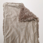 Preview: Relaxdecke superflauschig, taupe, taupe schafe ton in ton, 4-lagiger Wellness-Fleece