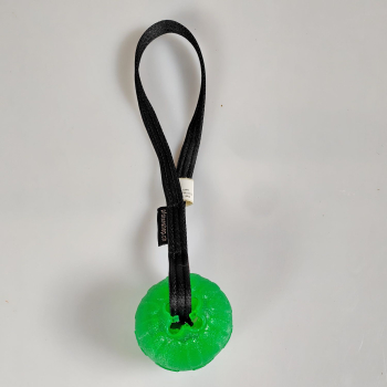 Ball grün, 7cm, weich stabil mit Bandschlaufe