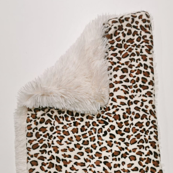 Relaxdecke superflauschig, creme-leopard_hell 4-lagiger Wellness-Fleece