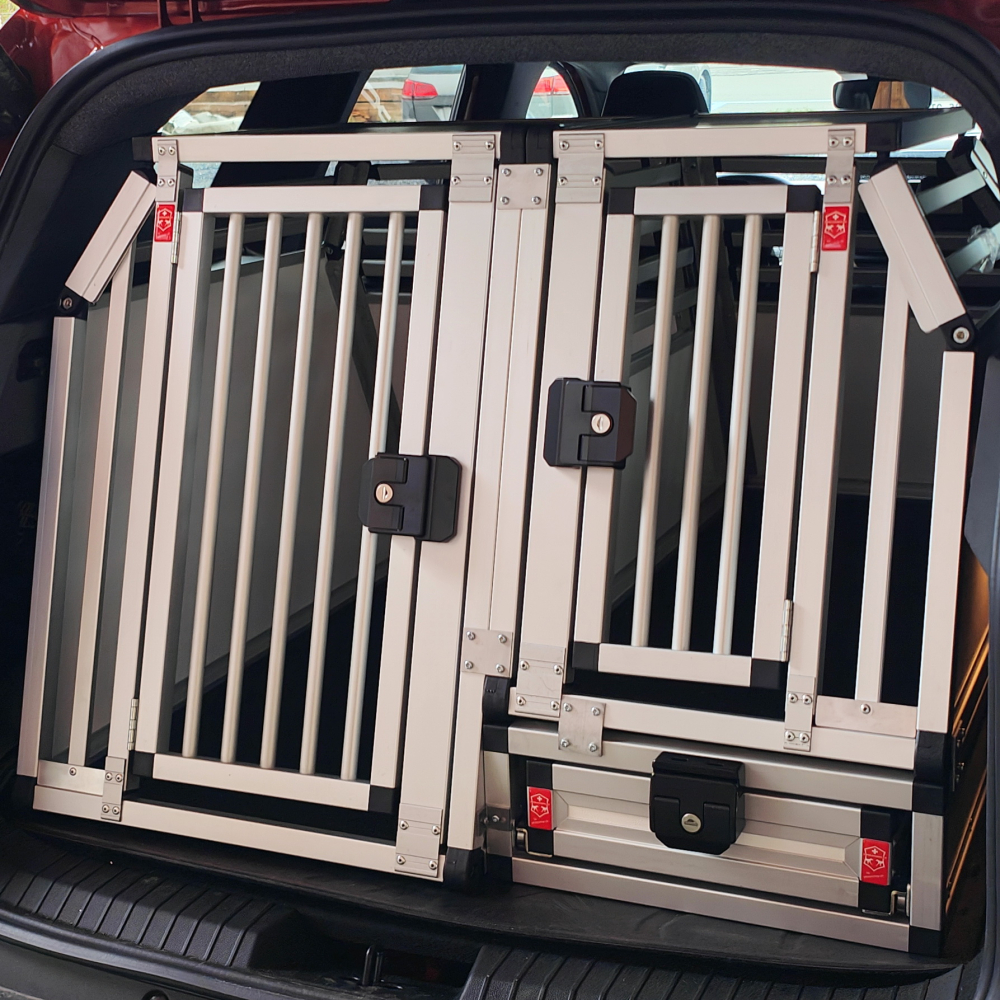 Fallenschloss Dirak zu Hundebox