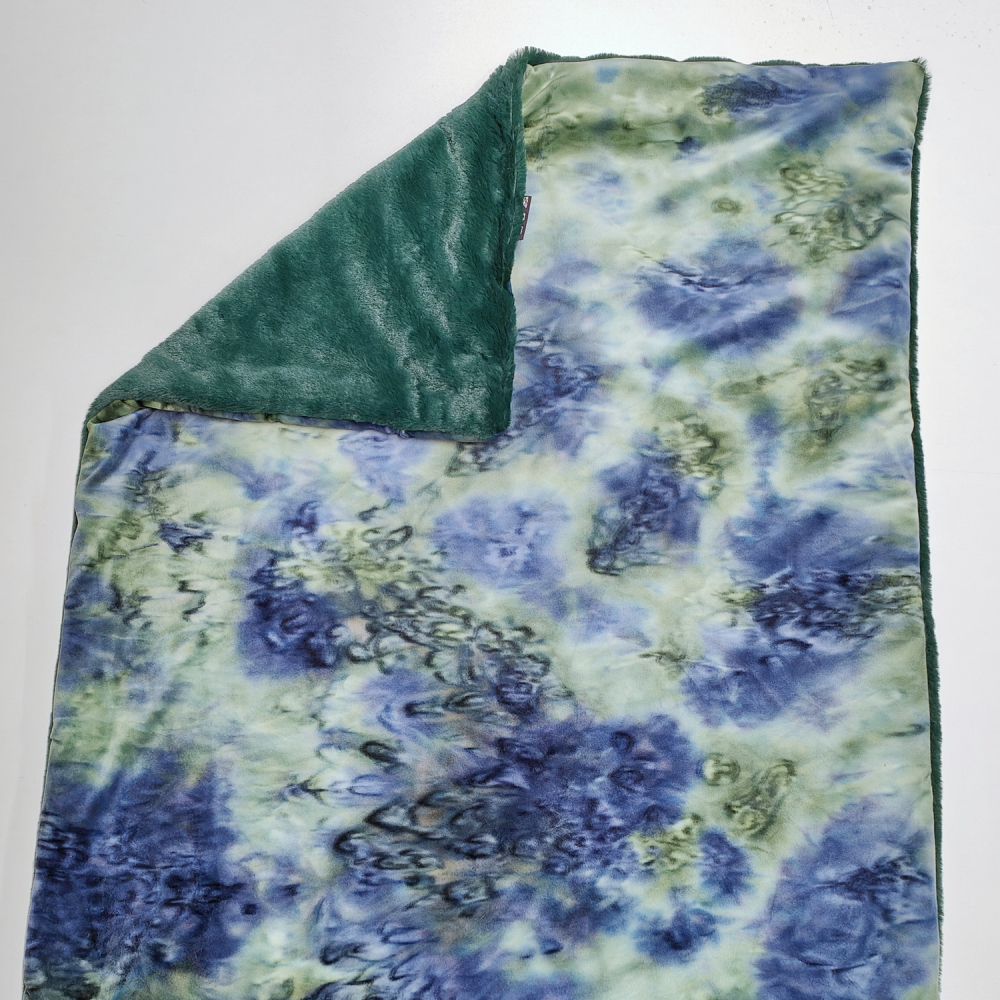 Kuscheldecke, dunkelgrün teddy, batik blau grün, grau 3-fach Fleece