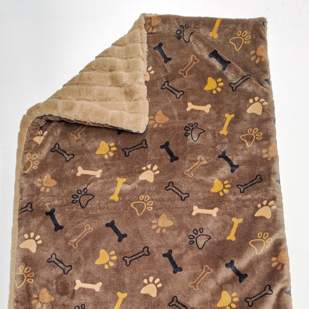 Kuscheldecke, camel karo teddy, braun pfoten knochen beige schwarz, grau 3-fach Fleece