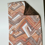 Kuscheldecke, braun teddy, geometrisch braun, 3-fach Fleece