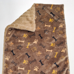 Kuscheldecke, camel karo teddy, braun pfoten knochen beige schwarz, grau 3-fach Fleece