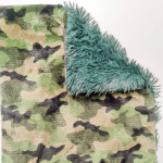 Relaxdecke superflauschig, Dunkelgrün-Camouflage 4-lagiger Wellness-Fleece